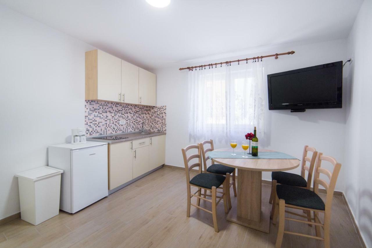 Apartments Relax Baska Voda Ngoại thất bức ảnh